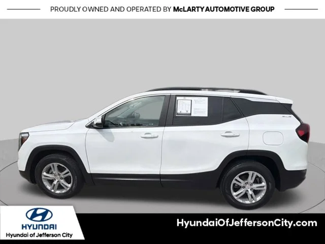 Used 2022 White GMC SLE image 6