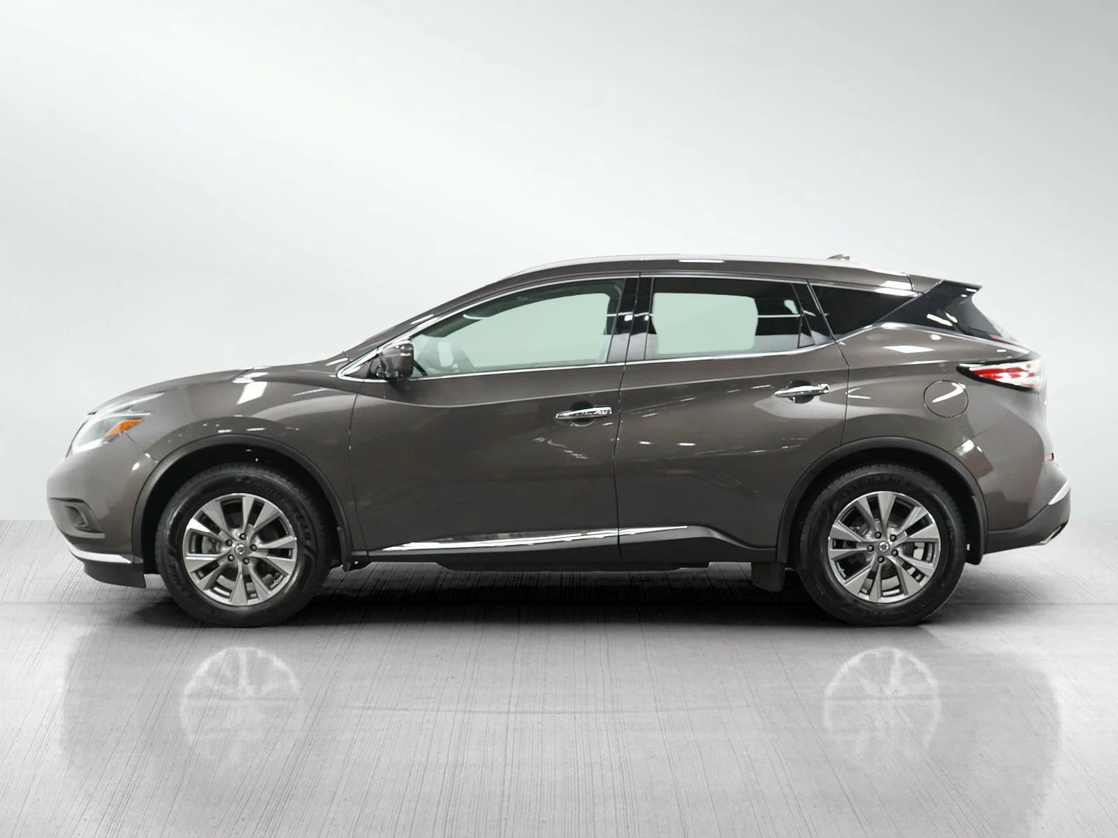 Used 2018 Nissan Murano SL with VIN 5N1AZ2MH5JN130409 for sale in Burnsville, Minnesota