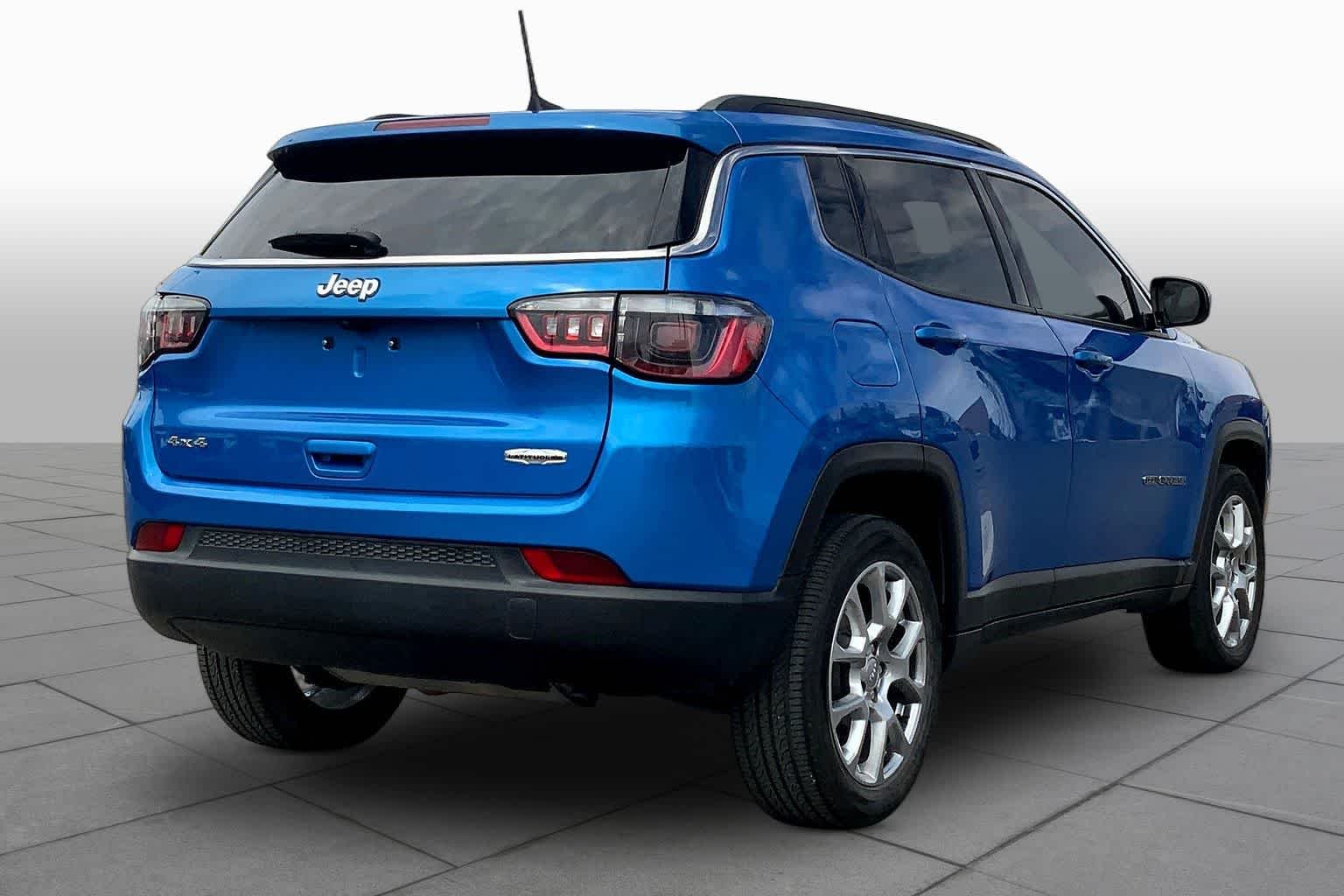 2022 Jeep Compass Latitude Lux - Photo 11