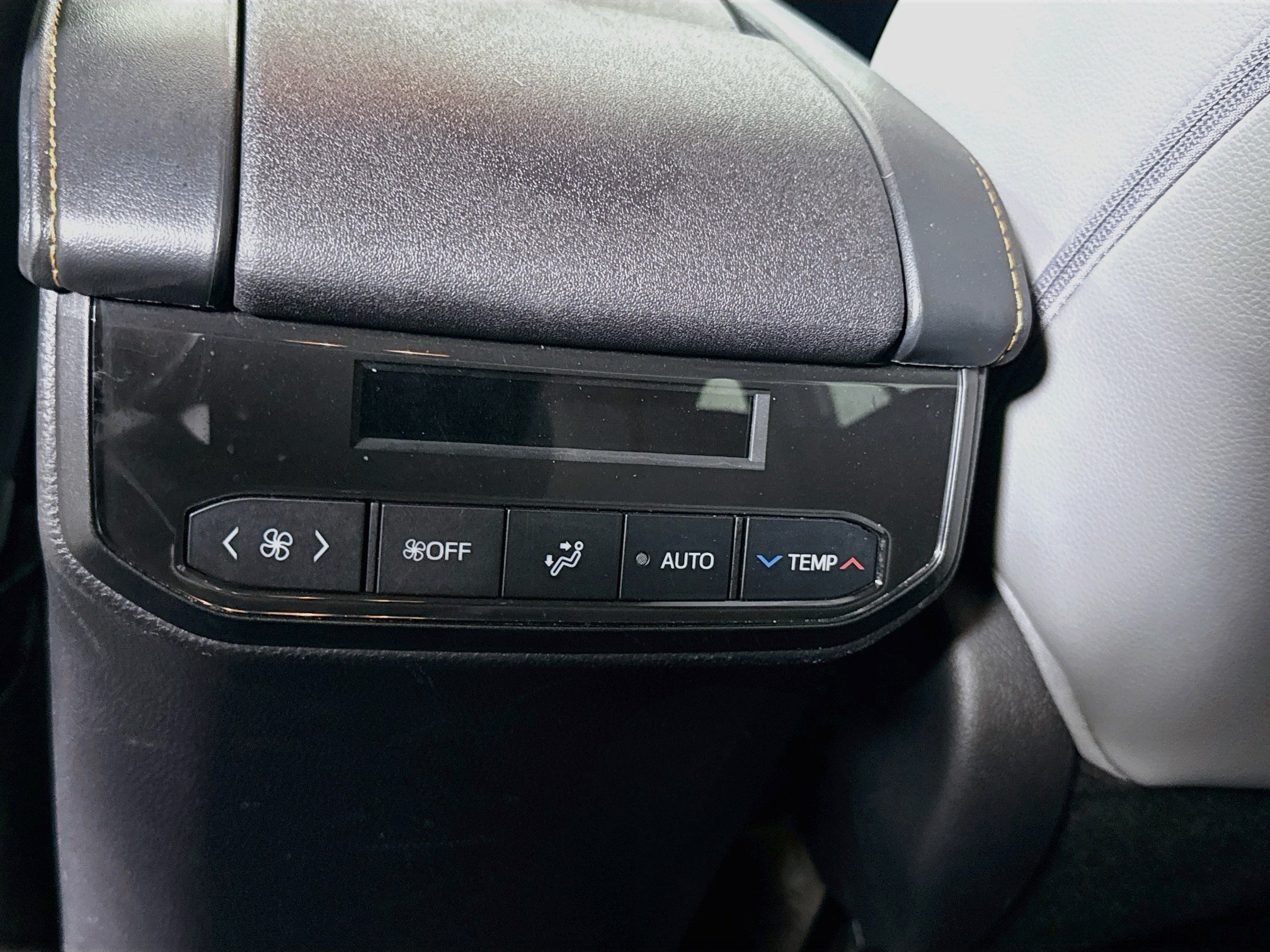 Used 2023 Wind Chill Pearl Toyota Hybrid Bronze Edition image 22