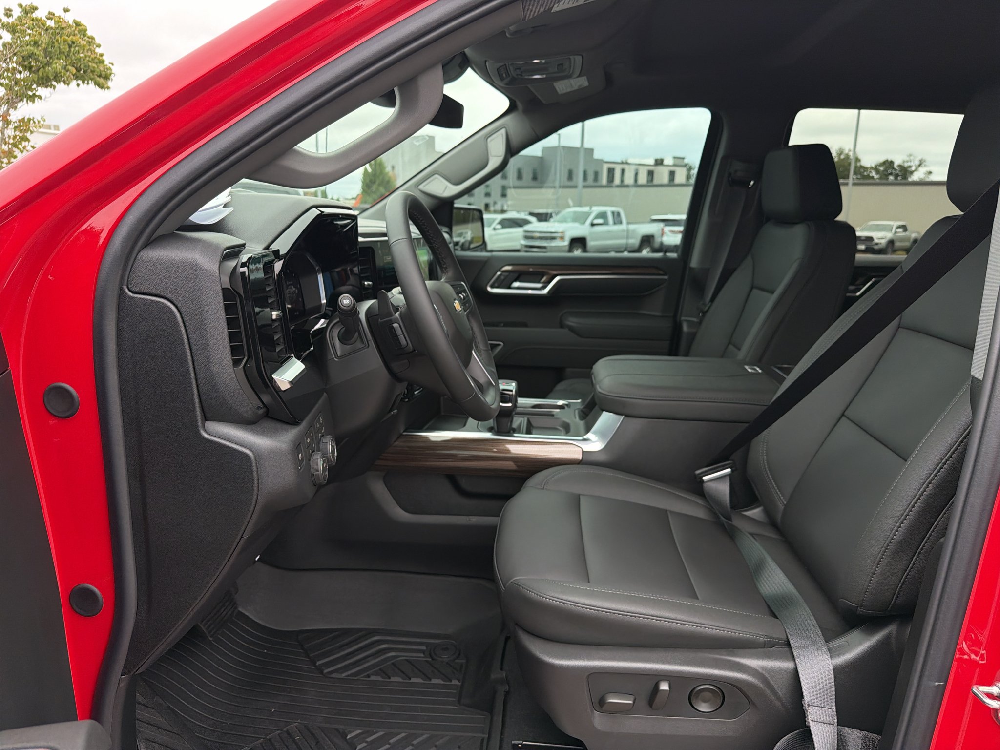 2026 Chevrolet Silverado 1500 LT - Photo 15
