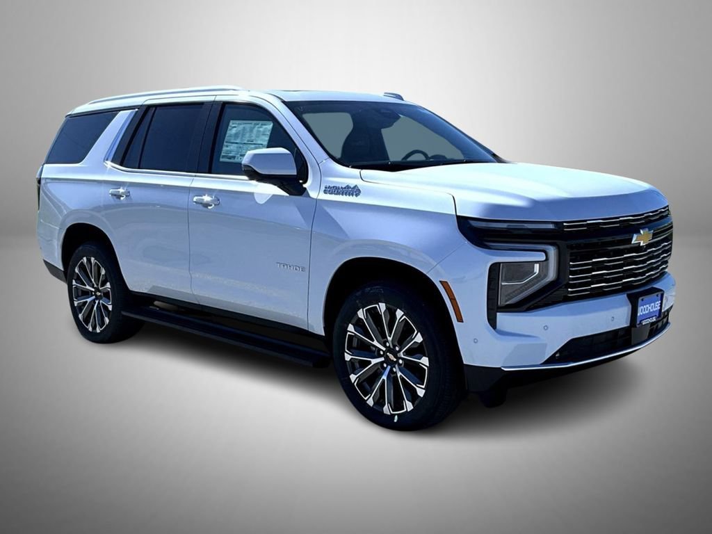 New 2026 Polar White Tricoat Chevrolet High Country image 3