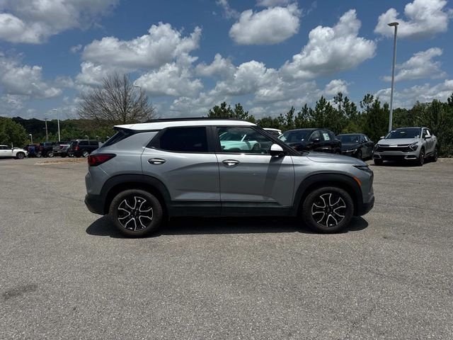 Used 2025 Gray Chevrolet ACTIV image 3