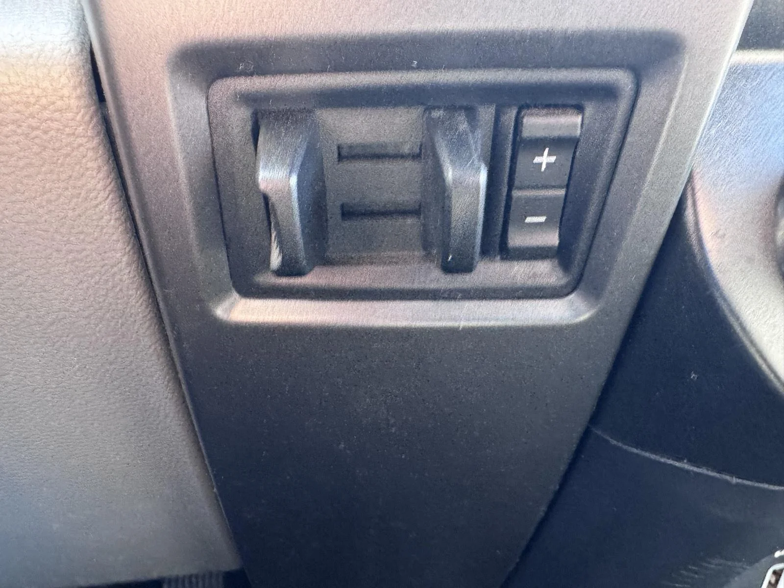 Used 2017 Shadow Black Ford XLT image 15