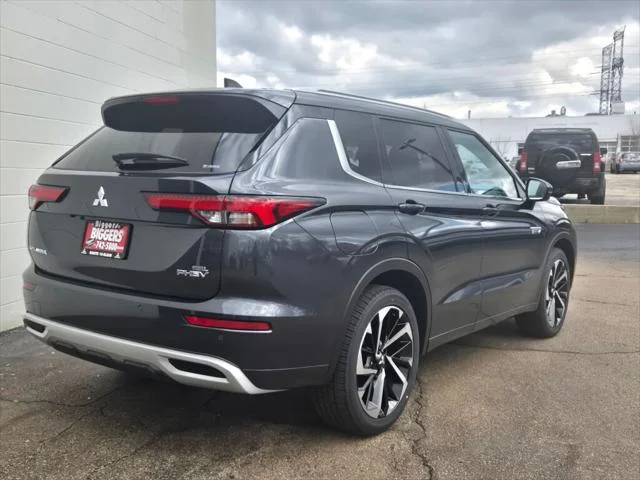 2025 Mitsubishi Outlander Plug-in Hybrid SEL - Photo 12