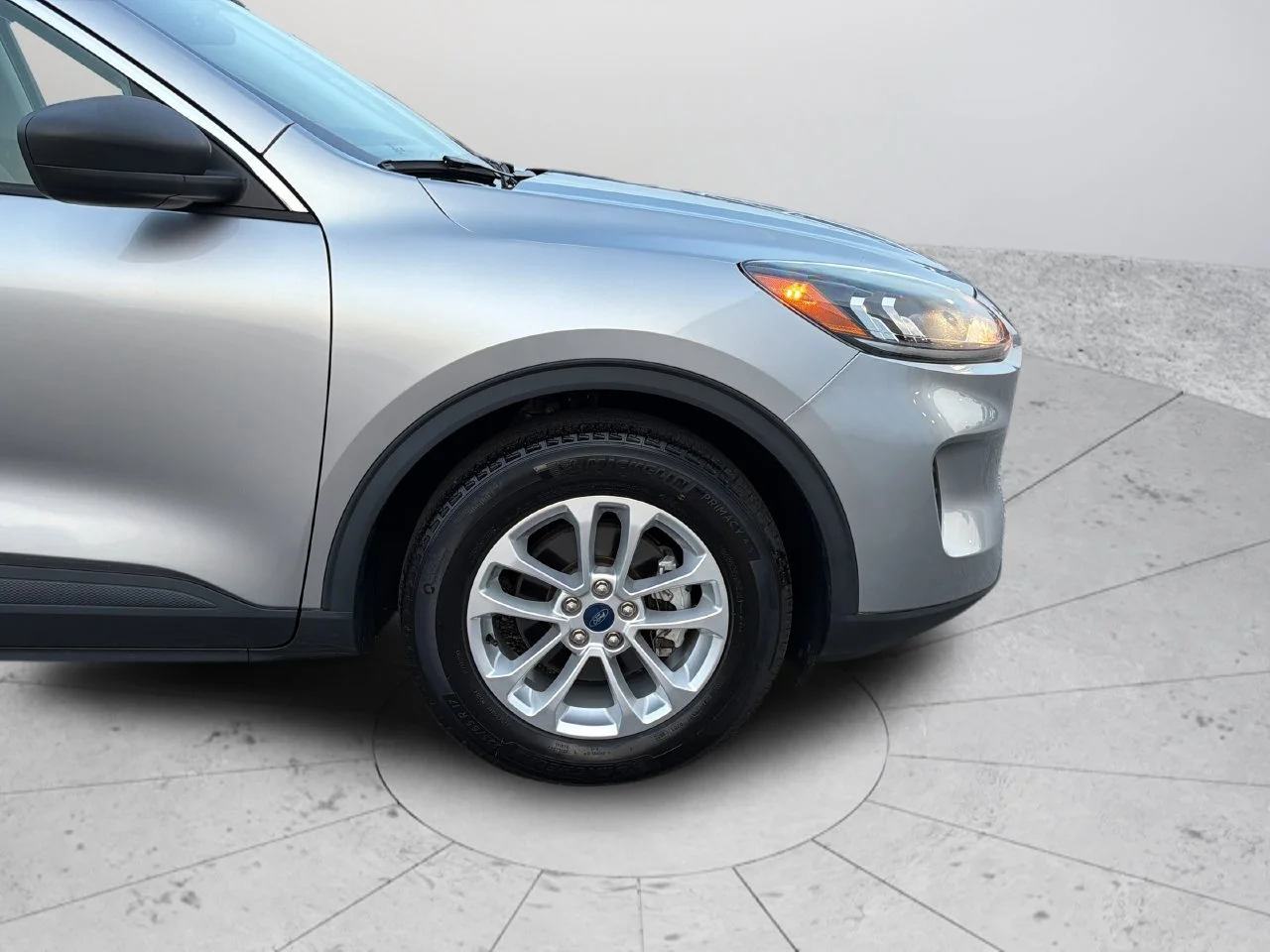 Certified Used 2022 Silver Ford SE image 33