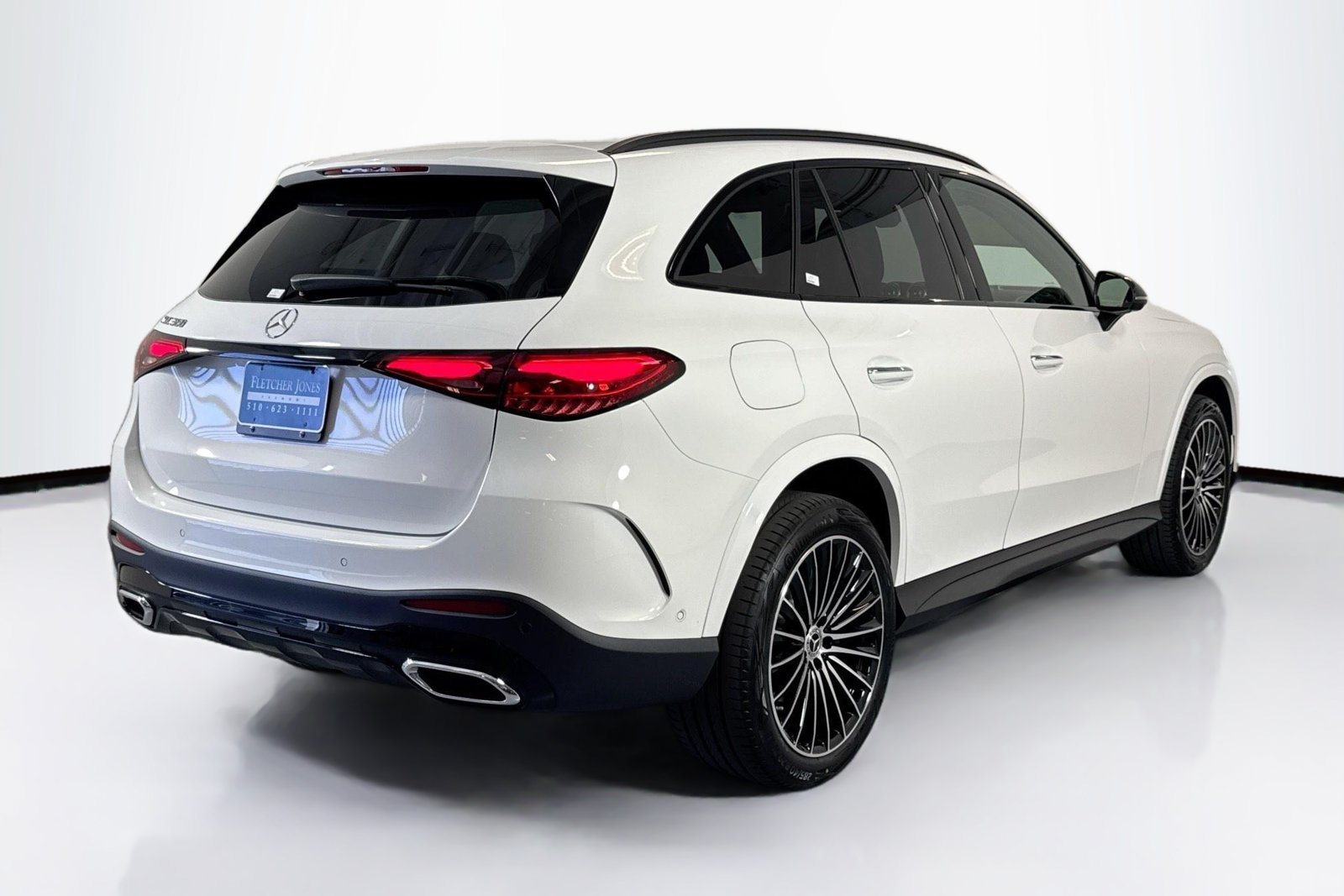 New 2026 Polar White Mercedes-Benz GLC 300 image 5
