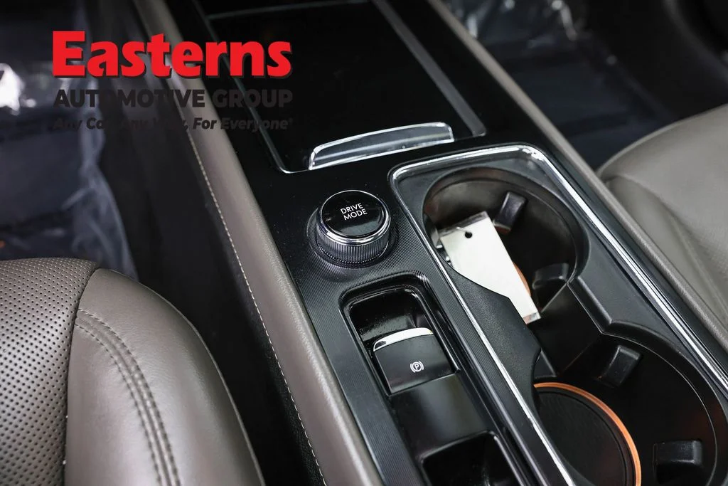 Used 2023 Gray Lincoln Grand Touring image 13