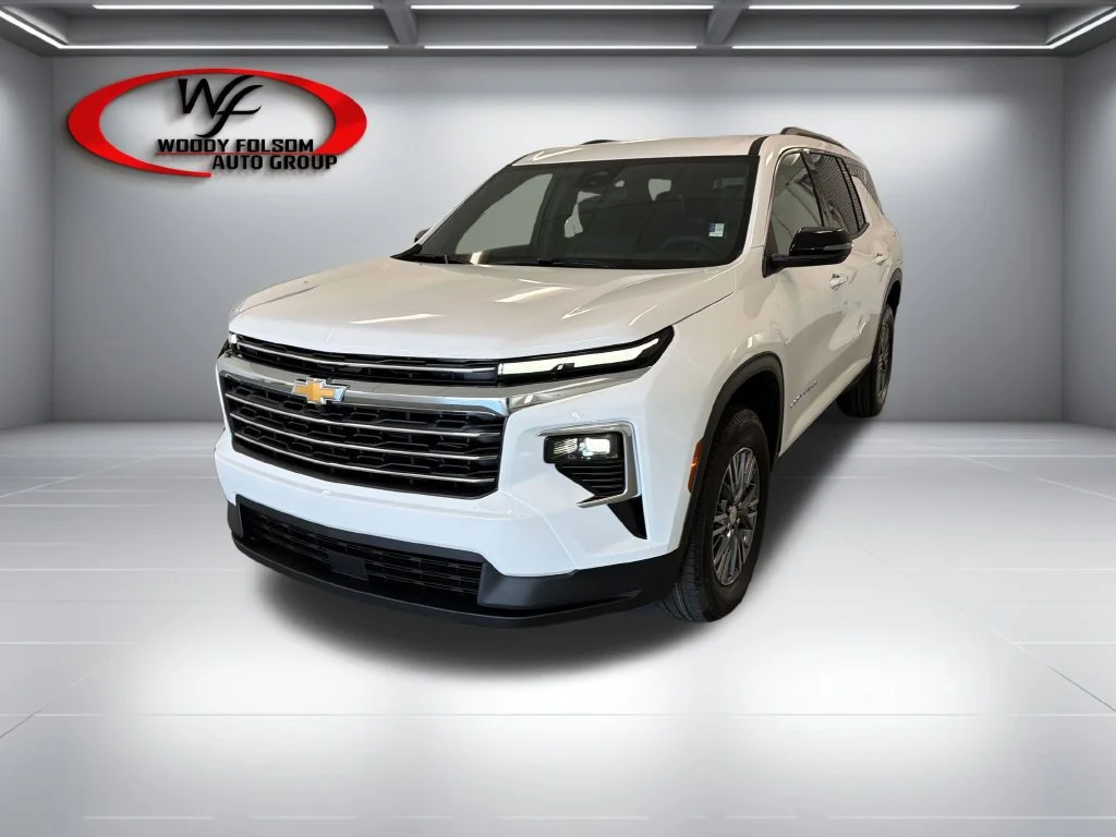 New 2027 Summit White Chevrolet LT image 3