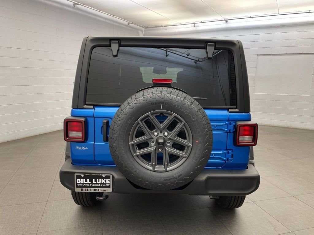 New 2026 Hydro Blue Pearlcoat Jeep Sport S image 4