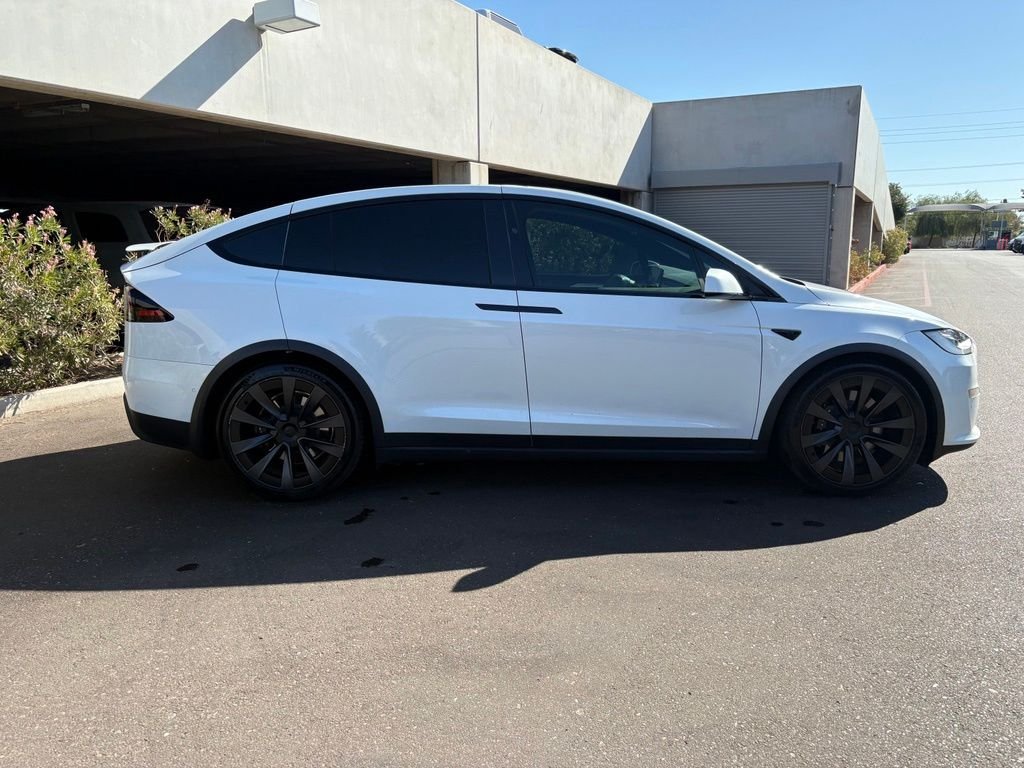 Used 2022  Tesla Plaid image 4