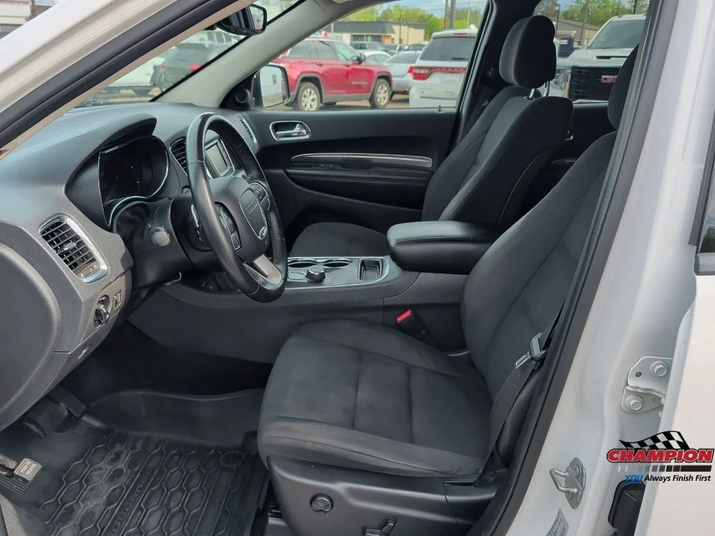 Used 2017 White Dodge SXT image 15