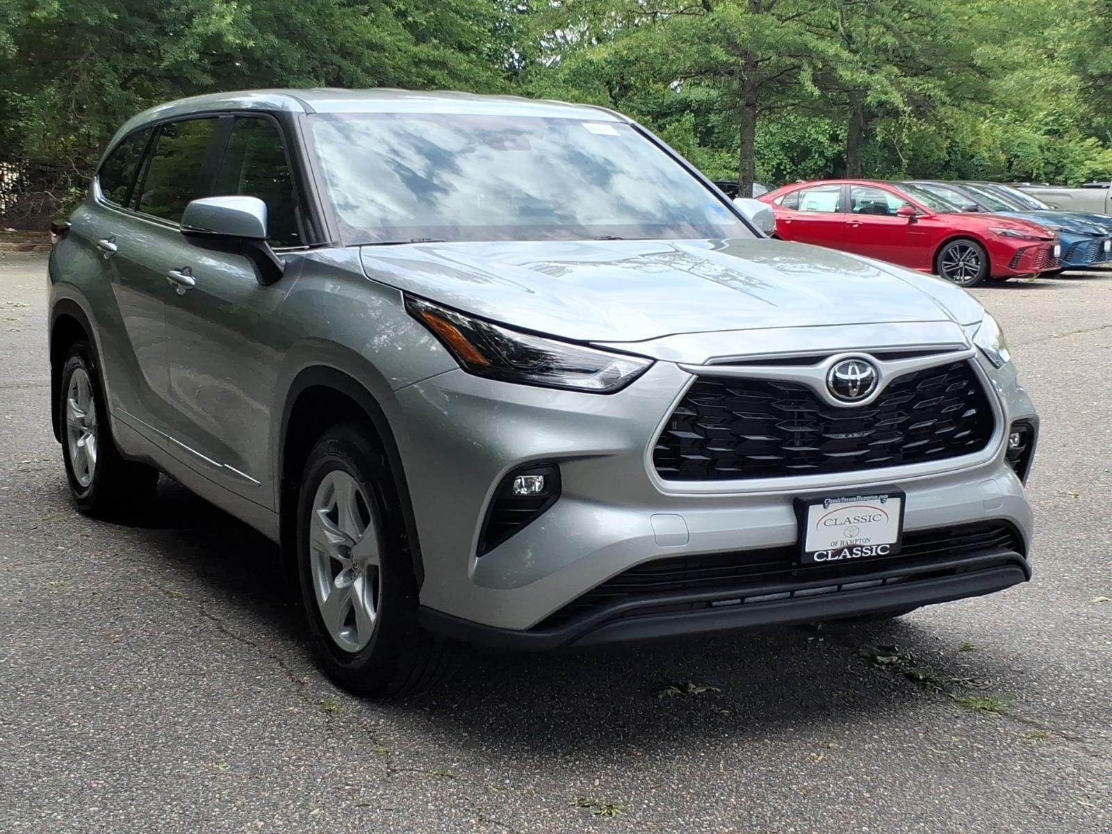 Used 2025 Celestial Silver M Toyota LE image 6