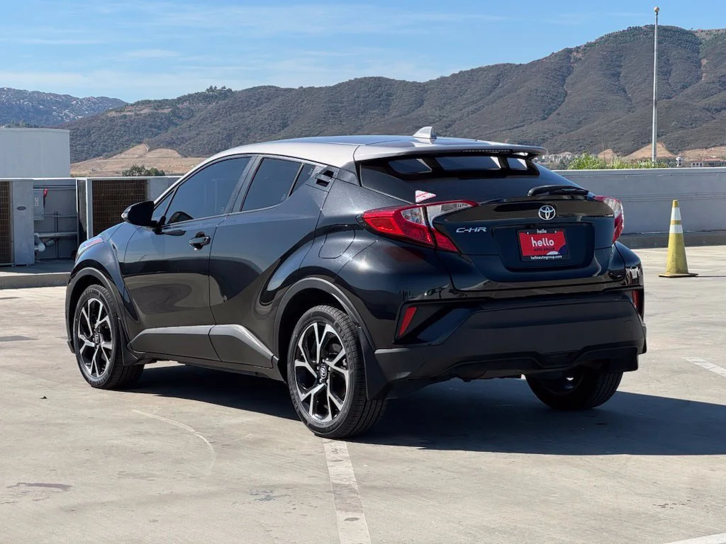 Used 2020 Black Toyota XLE image 31