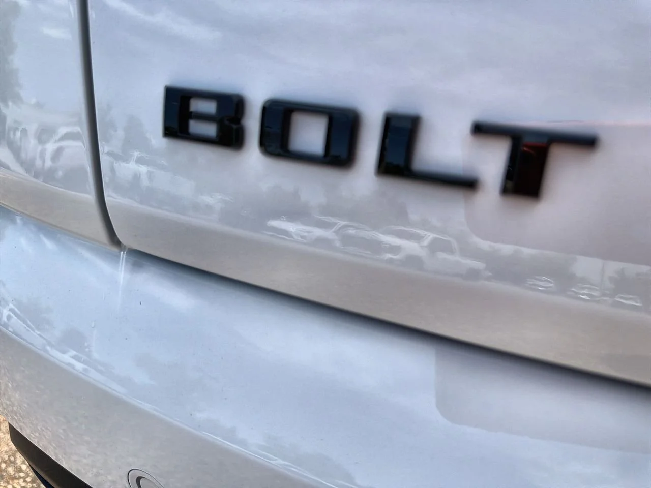 New 2027 Summit White Chevrolet LT image 27