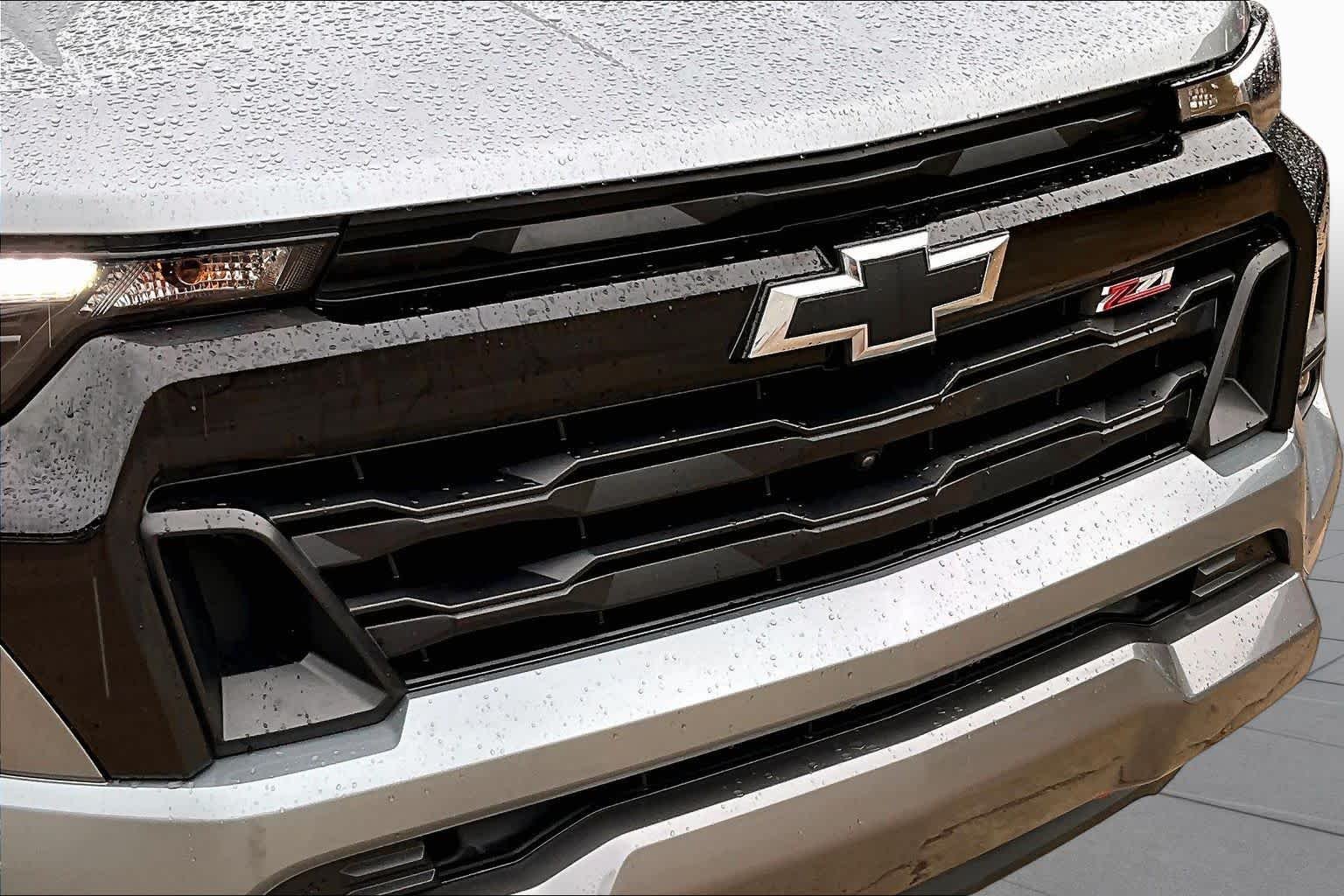 Used 2024 Sterling Gray Metallic Chevrolet 4WD Z71 image 28