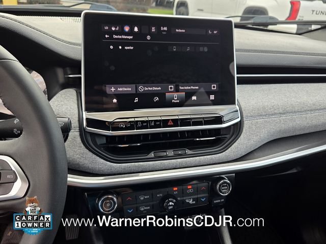 Used 2023 White Jeep Latitude image 22