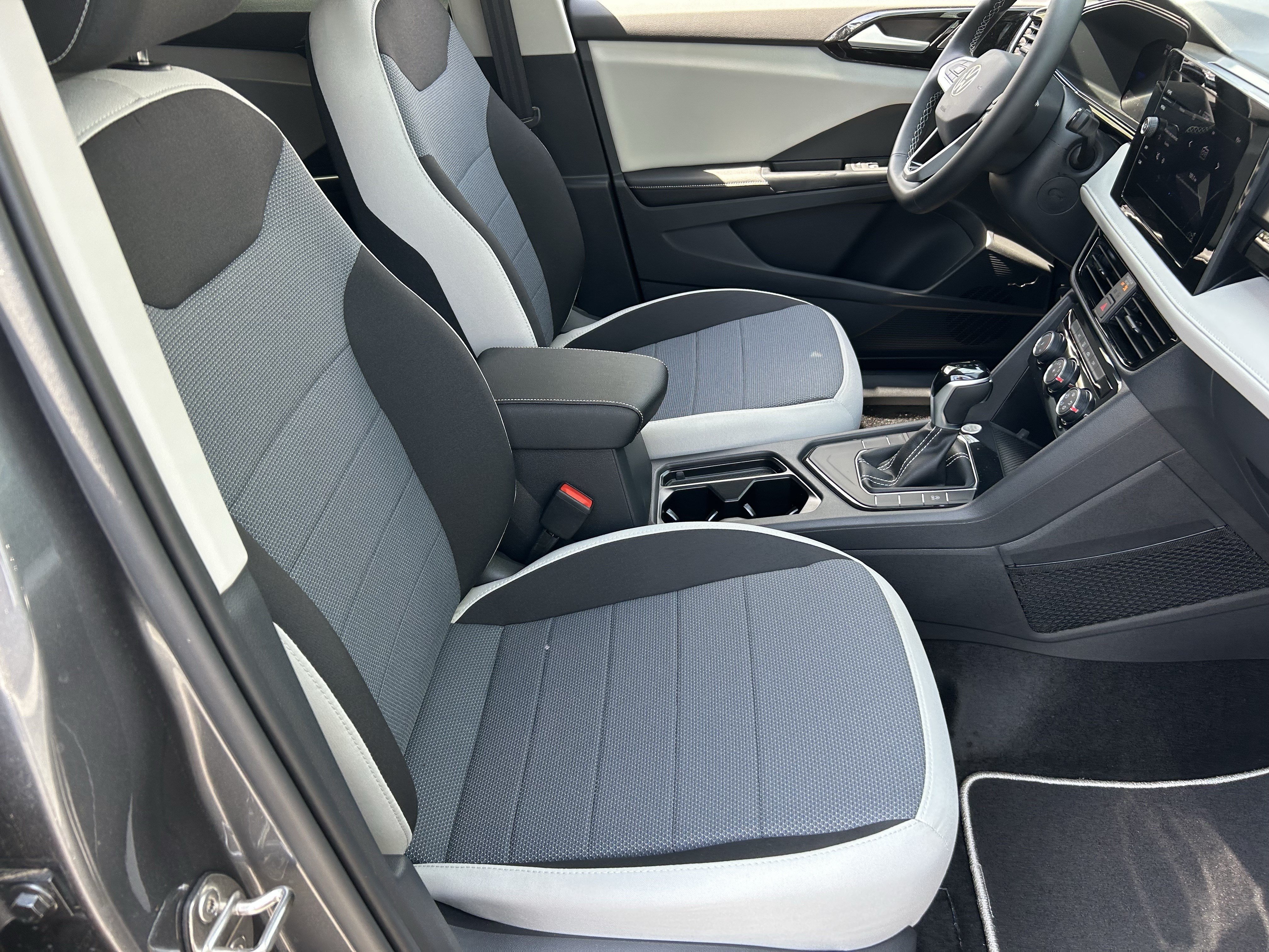 New 2026 Platinum Gray Metallic Volkswagen S image 7