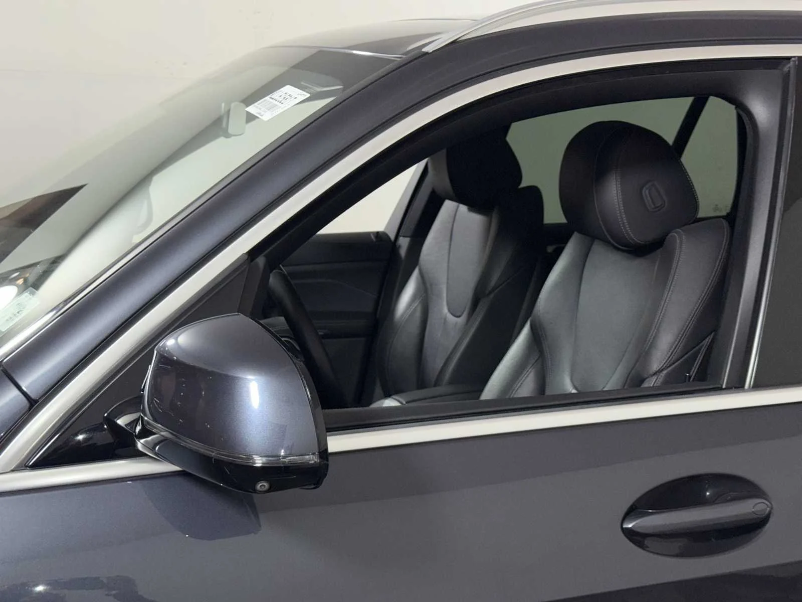 Used 2019 Arctic Grey Metallic BMW xDrive40i image 29