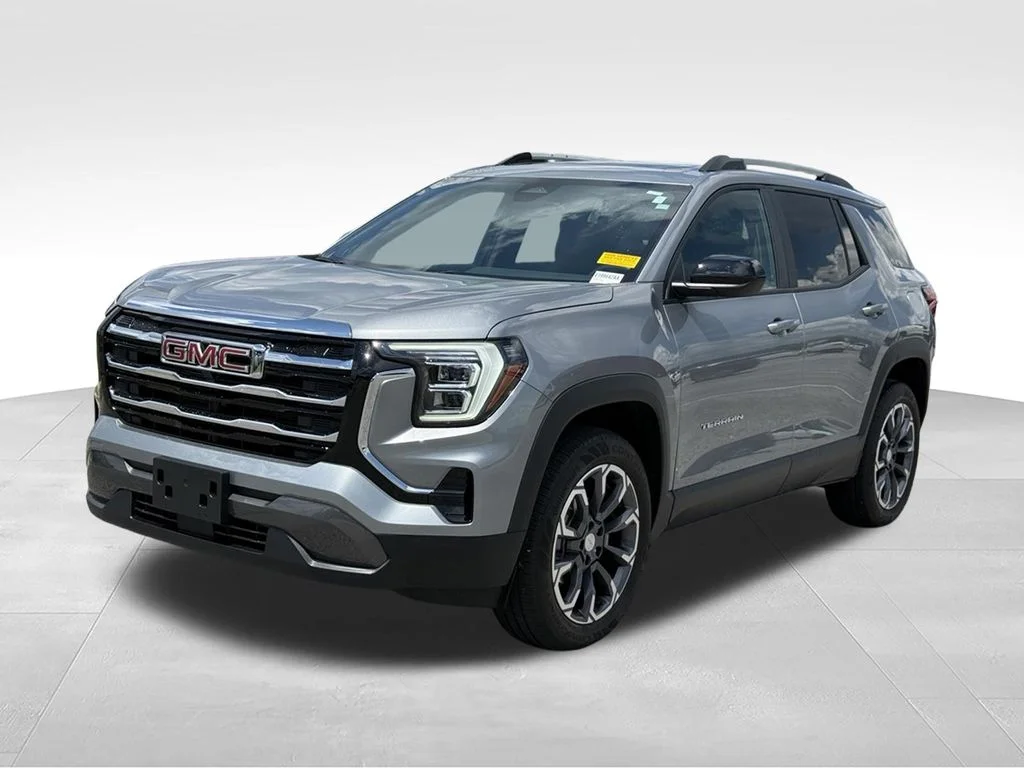 Used 2025 Silver GMC Elevation image 1