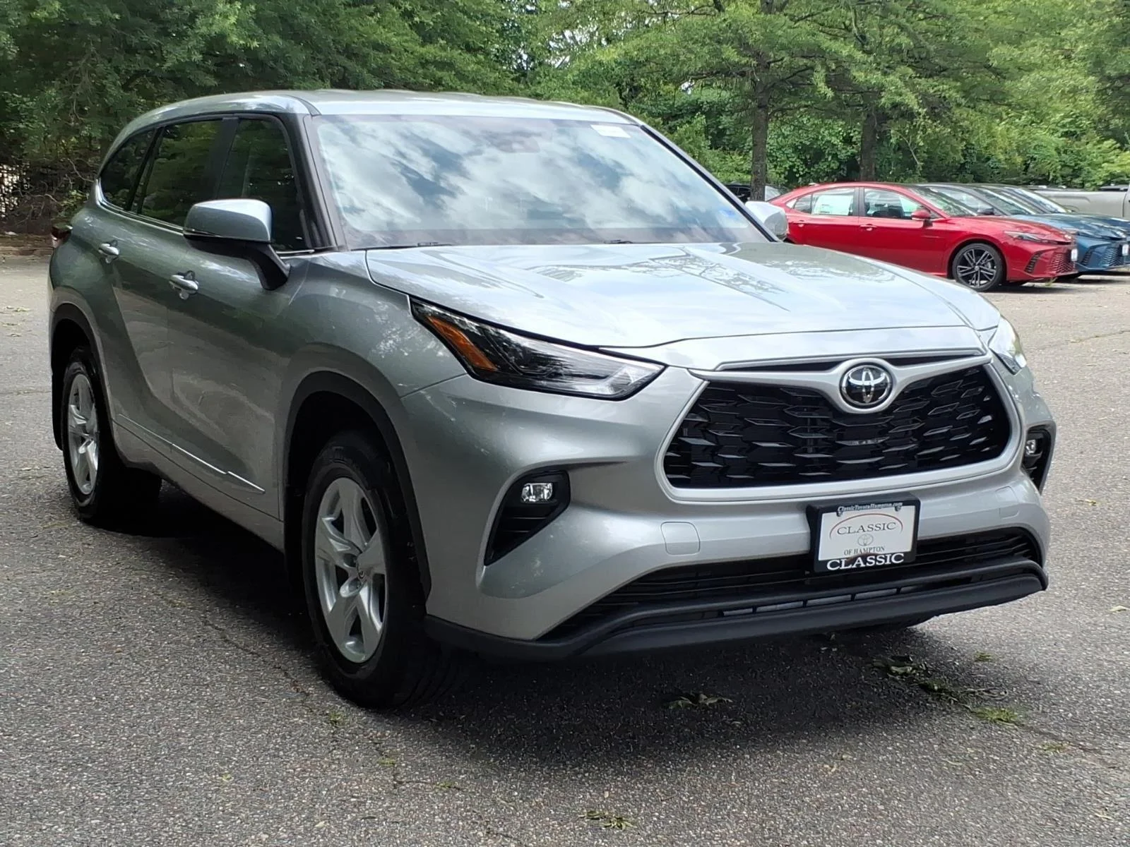 Used 2025 Celestial Silver M Toyota LE image 6