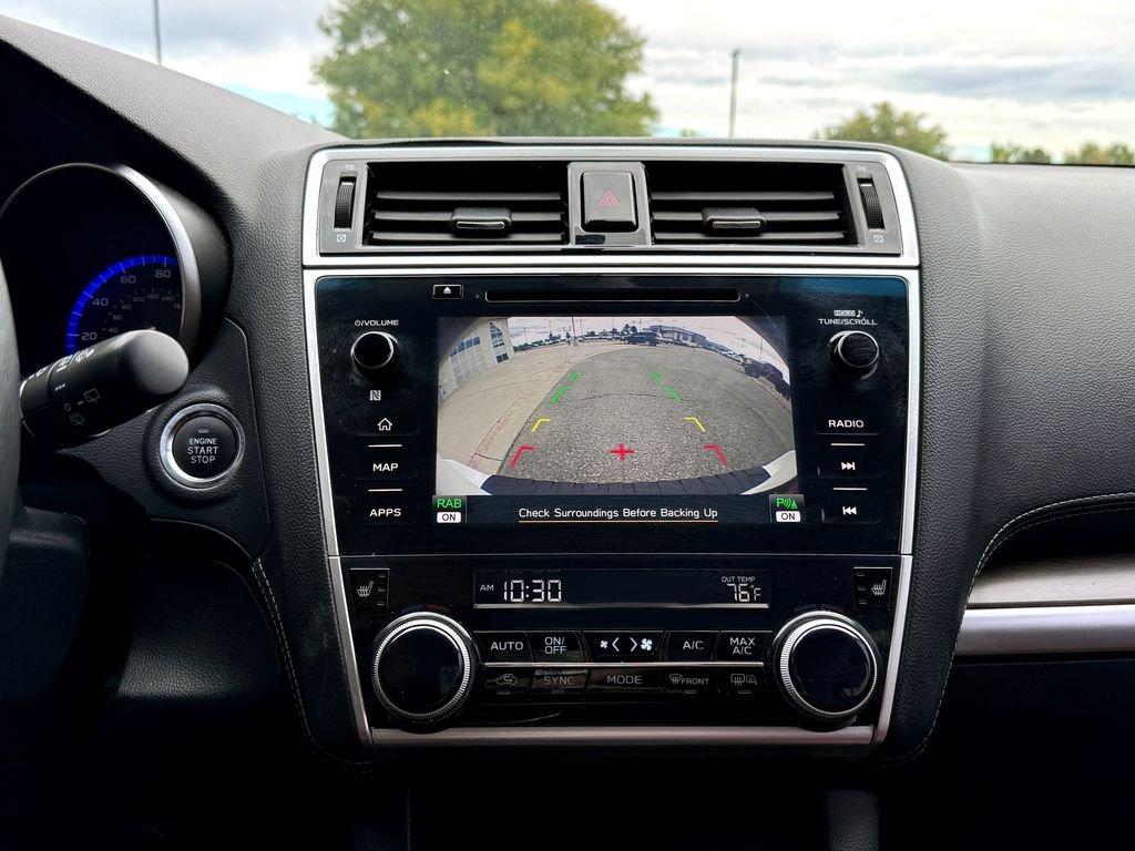 Used 2018 White Subaru 2.5i image 31