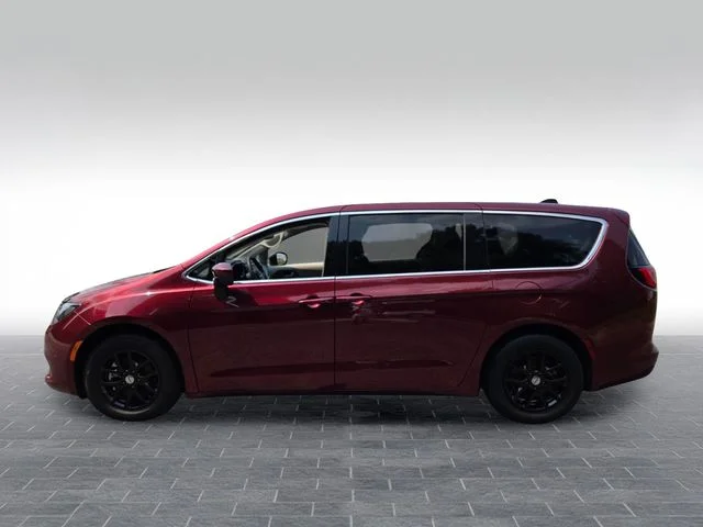 Used 2023 Red Chrysler LX image 4