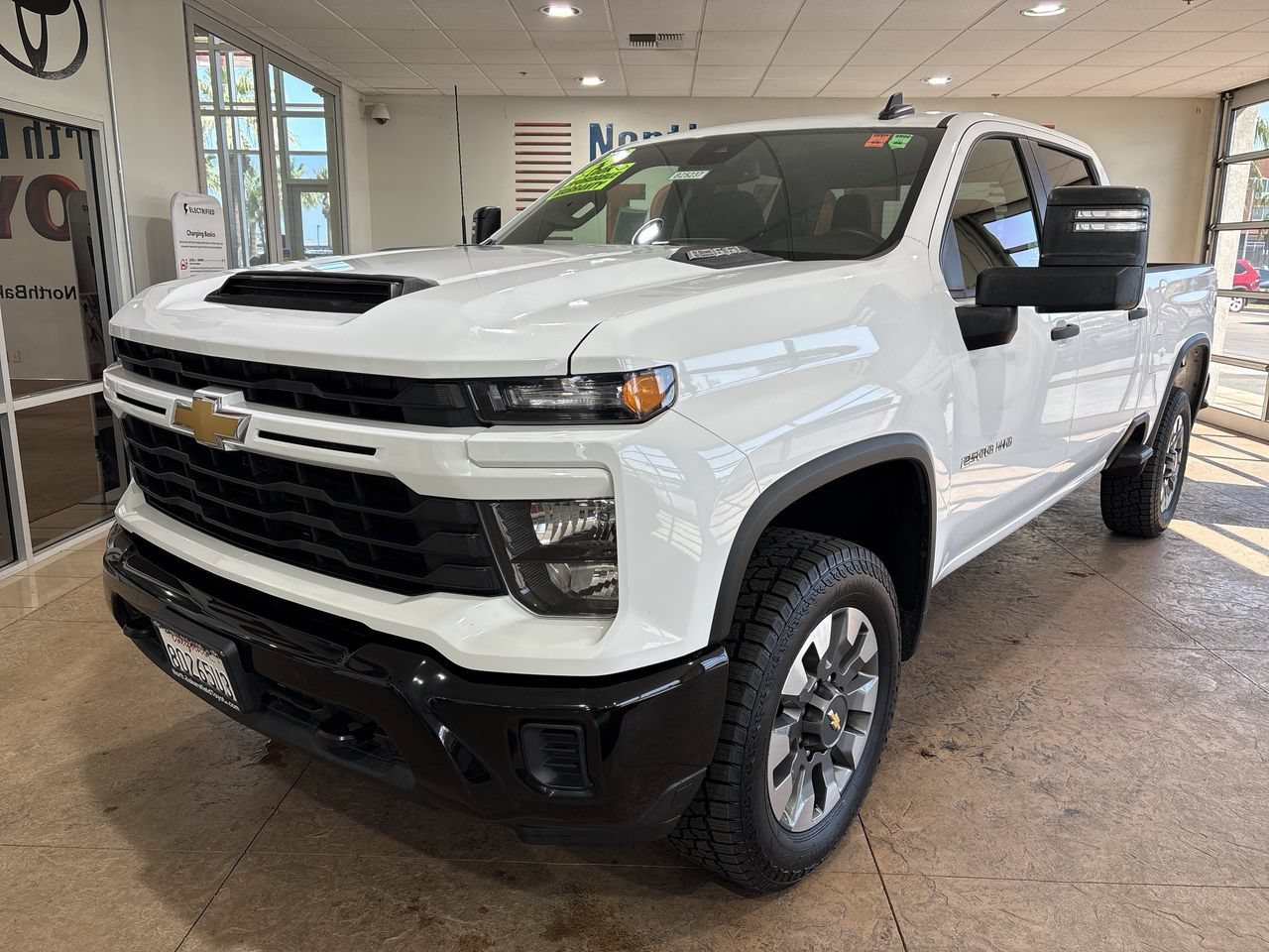 2024 Chevrolet Silverado 2500HD Custom - Photo 6