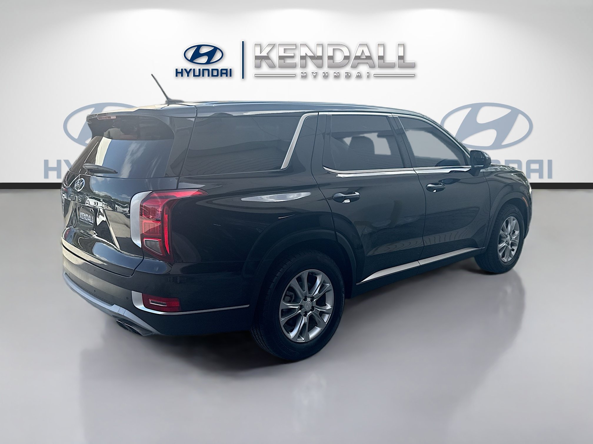 Used 2022 Abyss Black Pearl Hyundai SE image 6