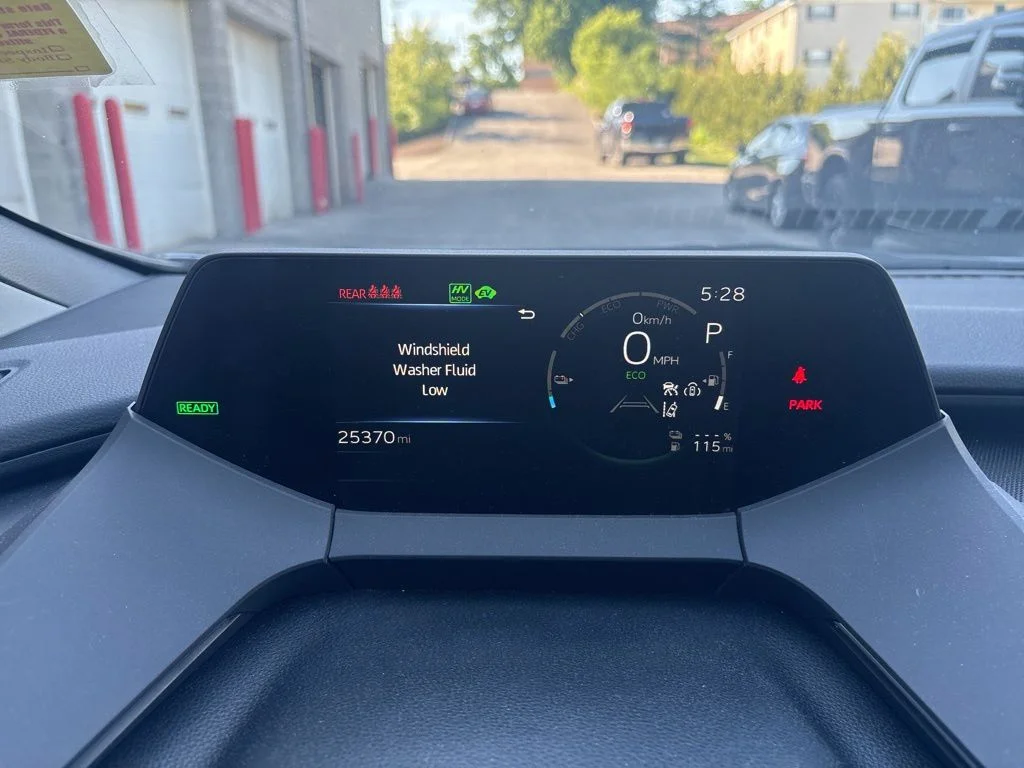 Used 2024  Toyota SE image 5