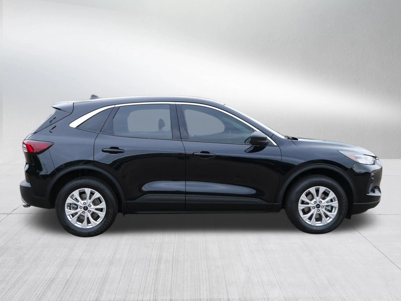 Certified Used 2024 Agate Black Metallic Ford Active image 8