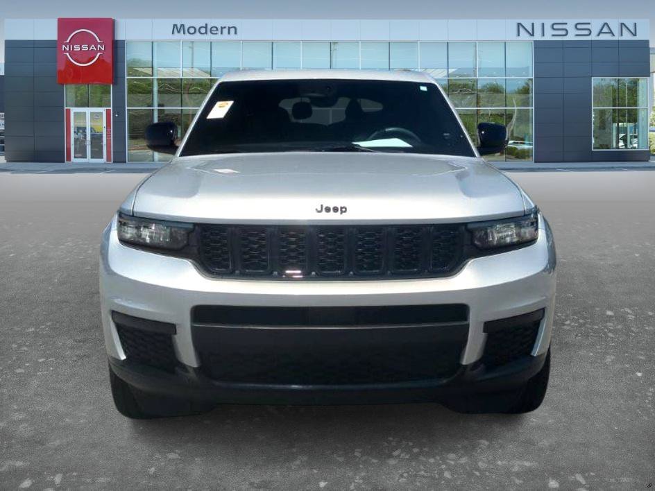 Used 2023 Silver Zynith Jeep Altitude X image 8