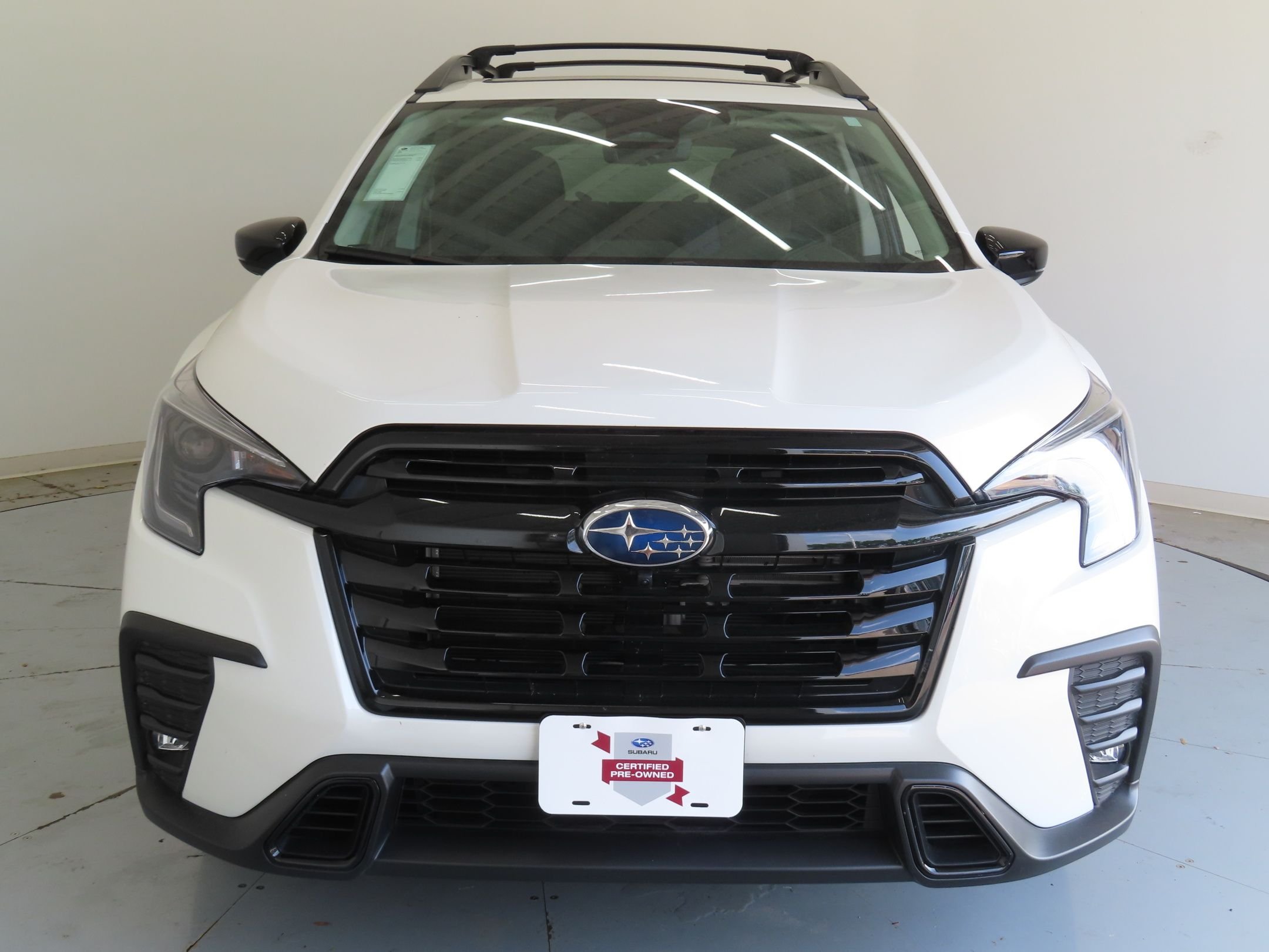 Used 2025 White Subaru Onyx Edition Touring image 9