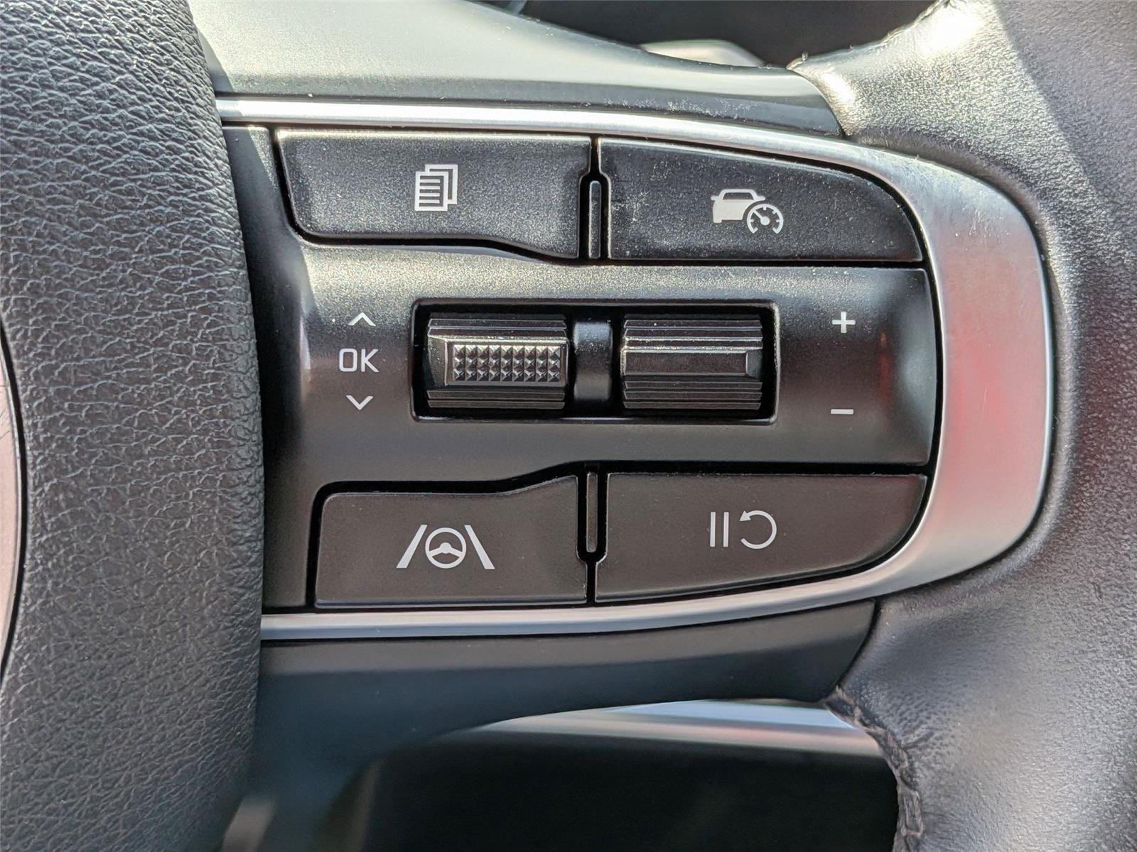 Used 2024 Sapphire Blue Kia X-Line image 20