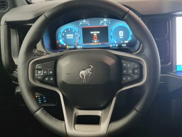 New 2025 Oxford White Ford Badlands® image 27
