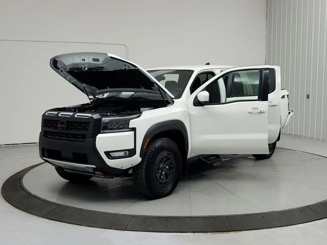 2026 Nissan Frontier PRO-4X - Photo 11