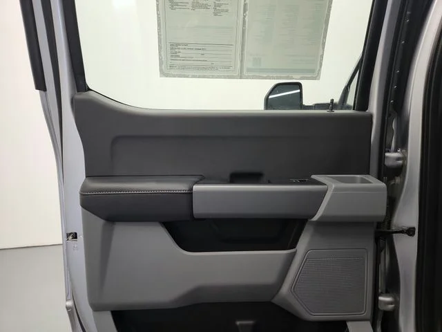Used 2023 Silver Ford XL image 49