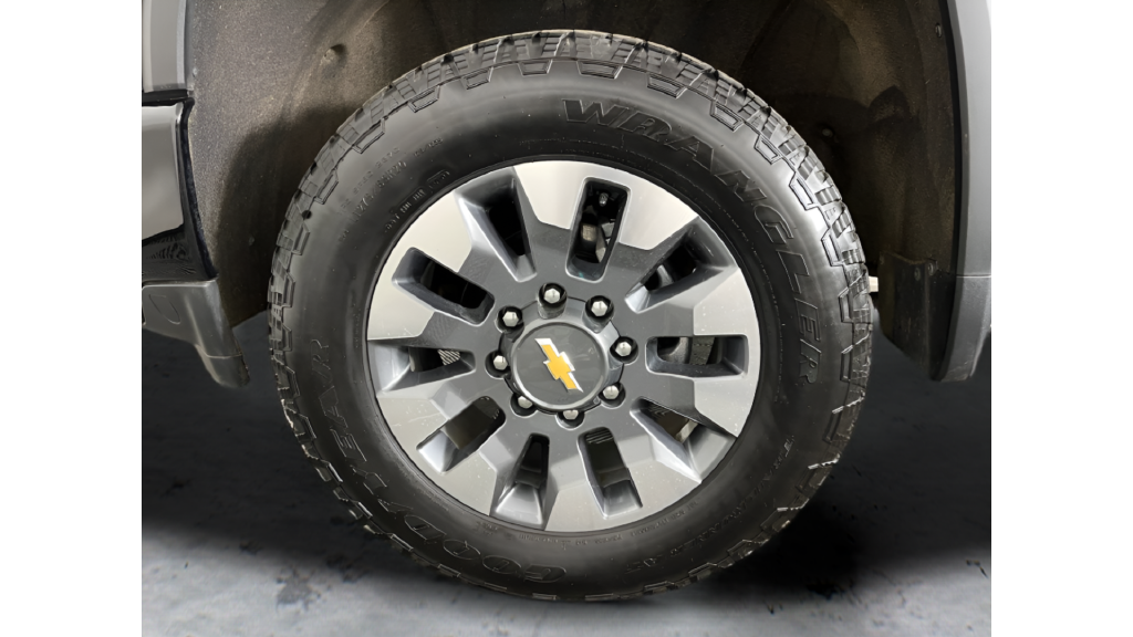 Used 2021 Blue Chevrolet Custom image 25