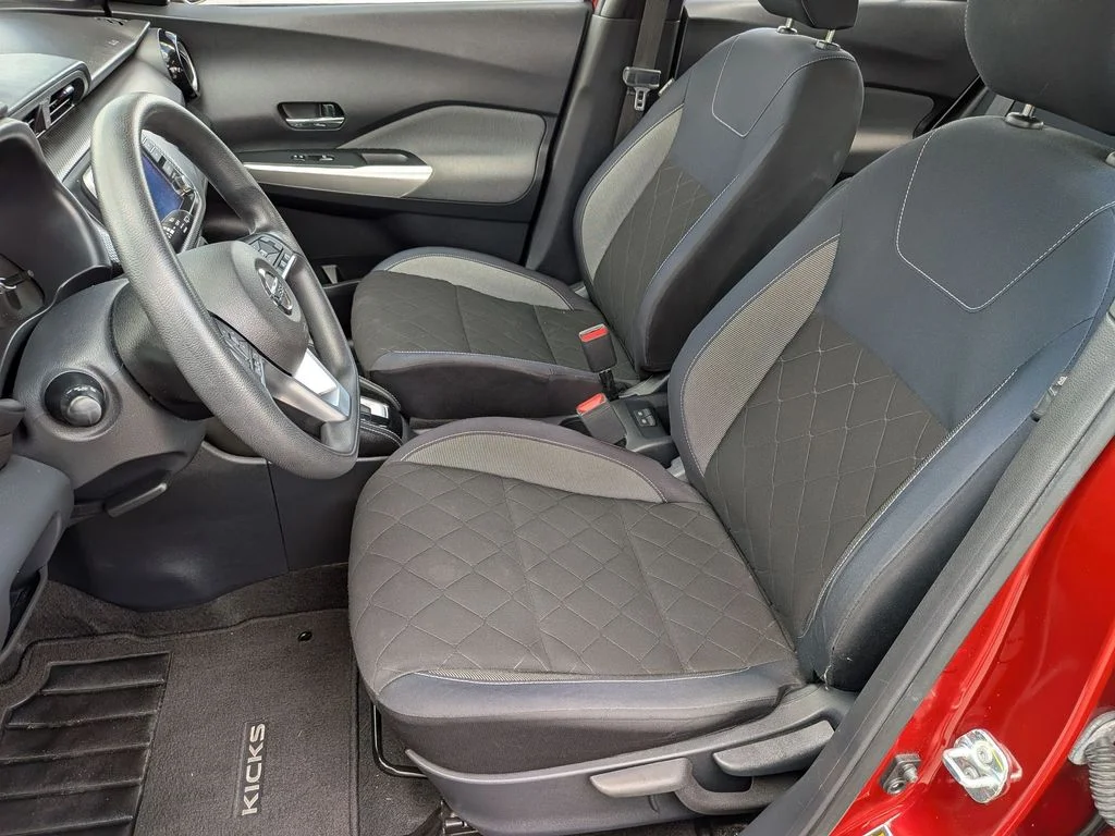 Used 2018 Red Nissan SV image 12