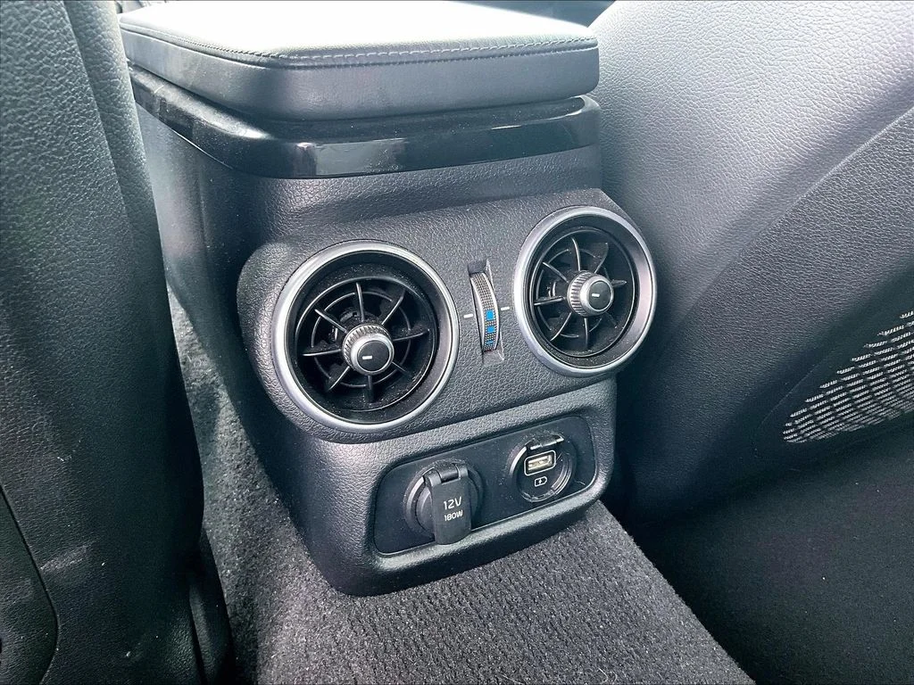 Used 2018 Black Kia Premium image 32