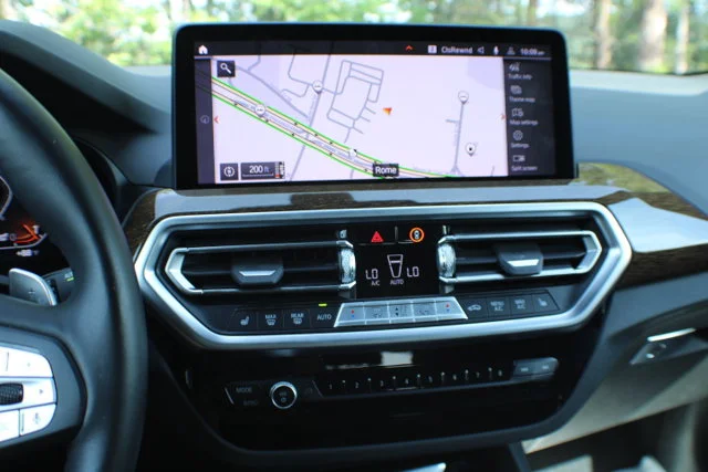 Used 2024 Skyscraper Grey Metallic BMW sDrive30i image 10