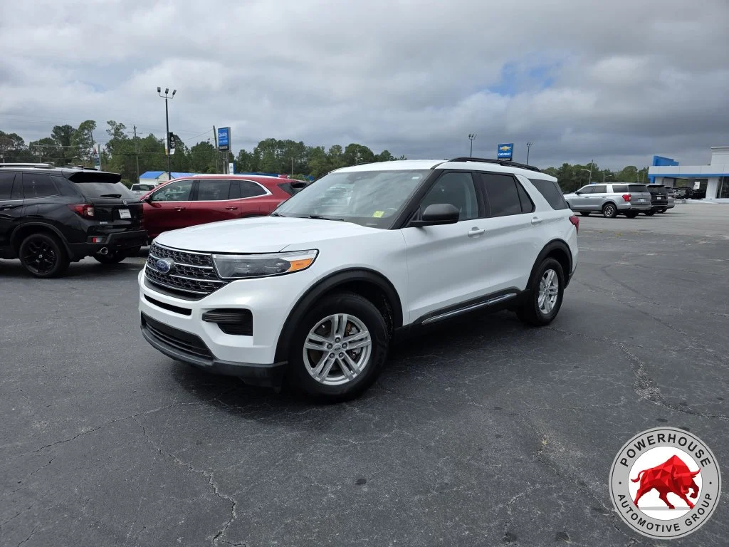 Used 2021 White Ford XLT image 1