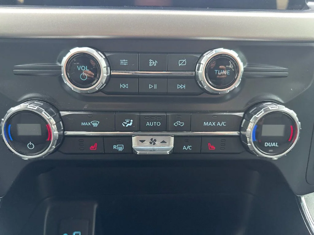 Used 2021 Red Ford XLT image 9