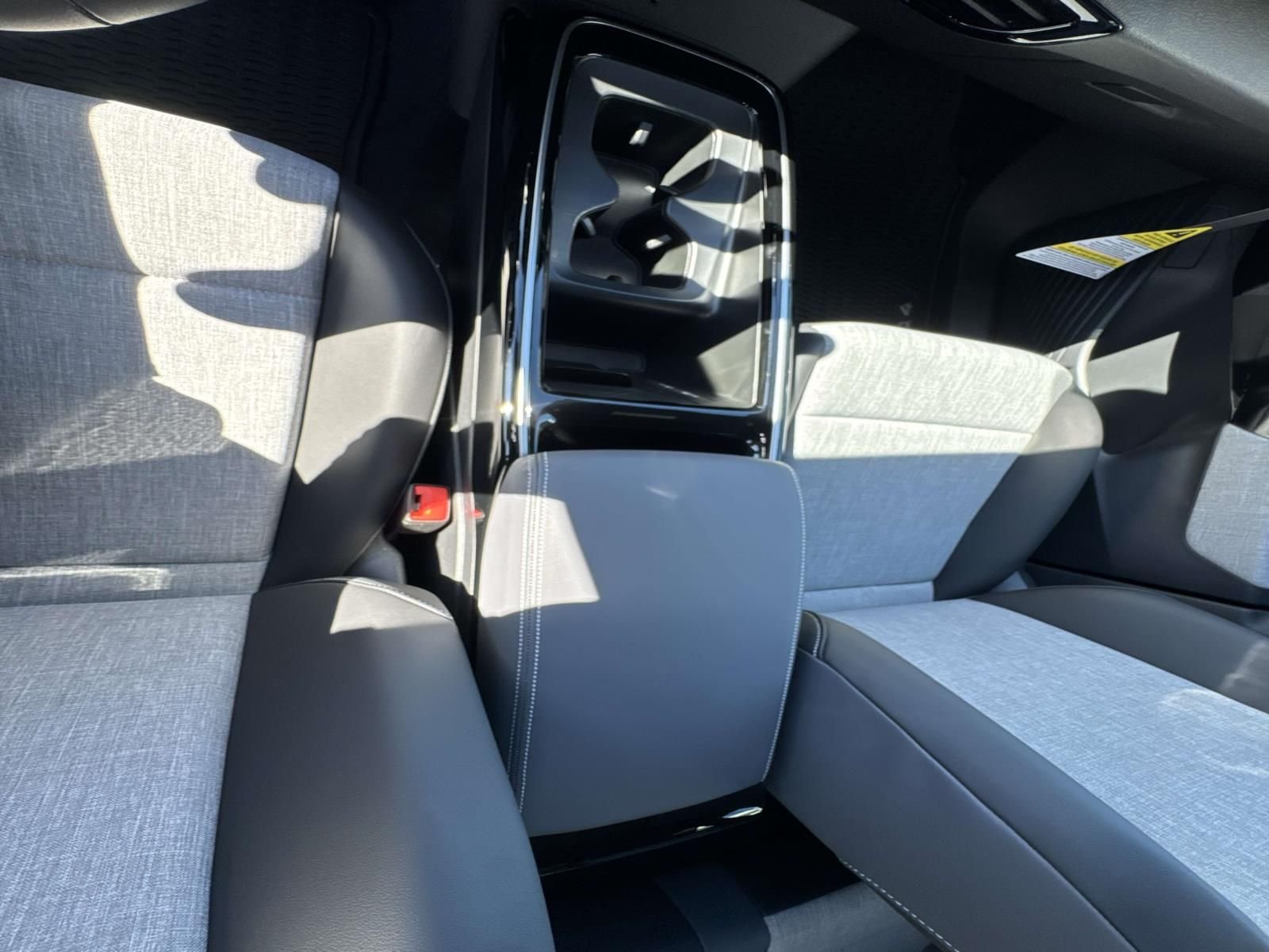 2025 Volkswagen ID.4 PRO - Photo 15