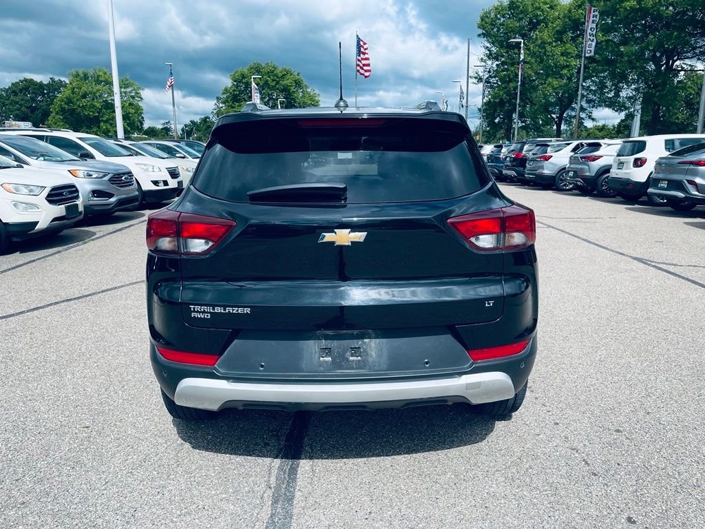 Used 2021 Black Chevrolet LT image 5
