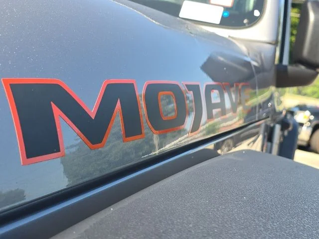 Used 2020 Silver Jeep Mojave image 9