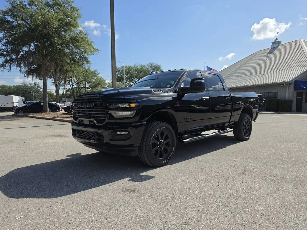 New 2026 Diamond Black Crystal Pearl-Coat Exterior Paint RAM Big Horn image 2
