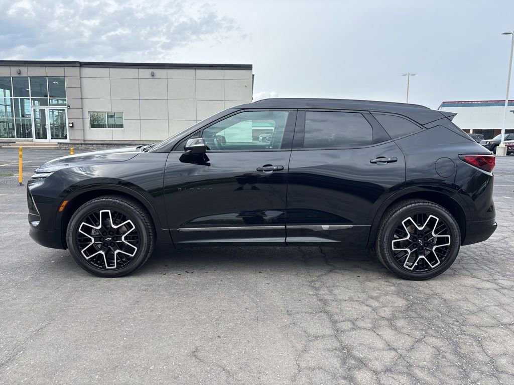 Used 2023 Black Chevrolet RS image 4