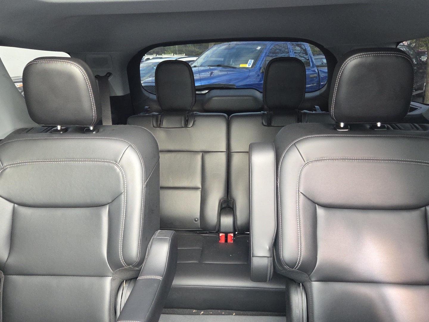 Used 2023 Agate Black Metallic Ford XLT image 18