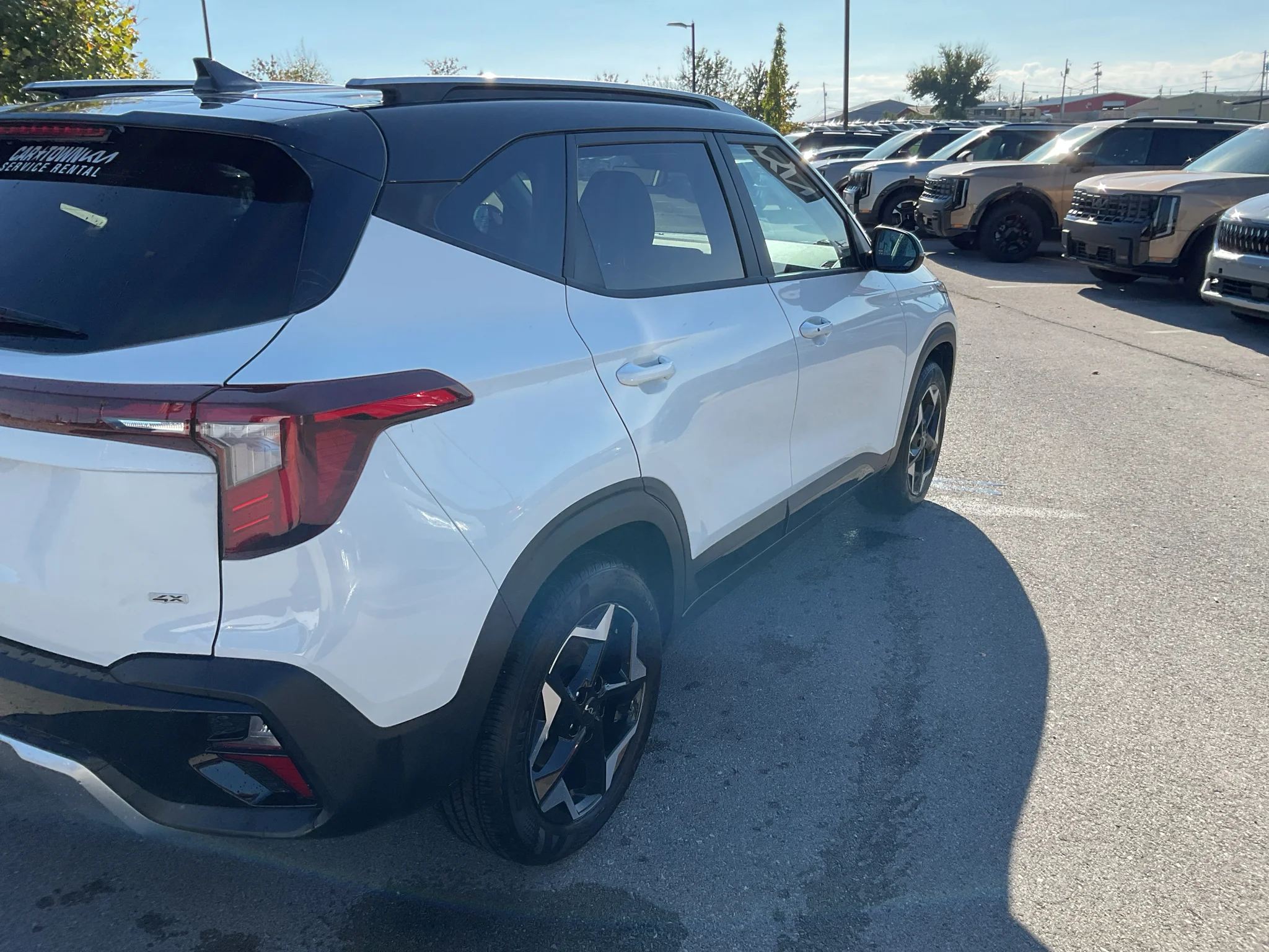 Certified Used 2025 Clear White/Black Roof Kia S image 9